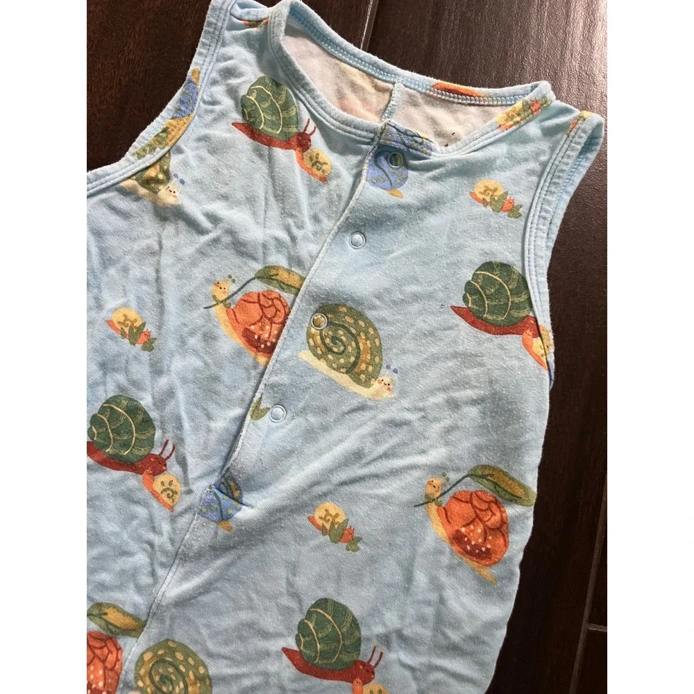 Angel Dear Bamboo Snail Print Sleeveless Romper Blue 6-12 Months Baby Boy Girl - Picture 1 of 4